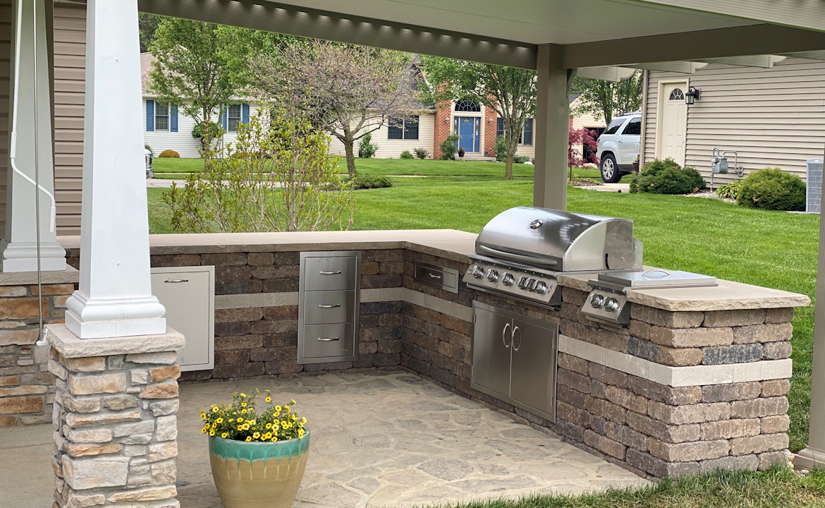 Outdoor Kitchen