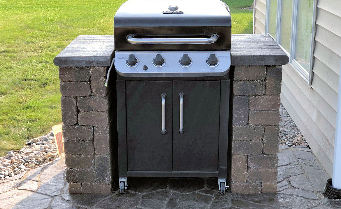 Outdoor Kitchen